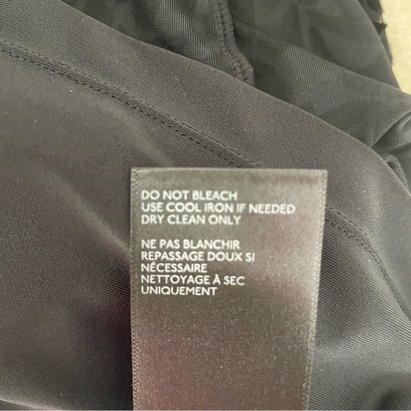 Saylor x Anthropologie Rebecca Velvet Floral Burnout V-neck Romper  37210 - Picture 9 of 10